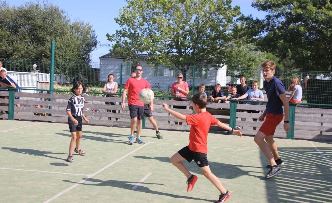 camping les chenes verts en bretagne ambiance